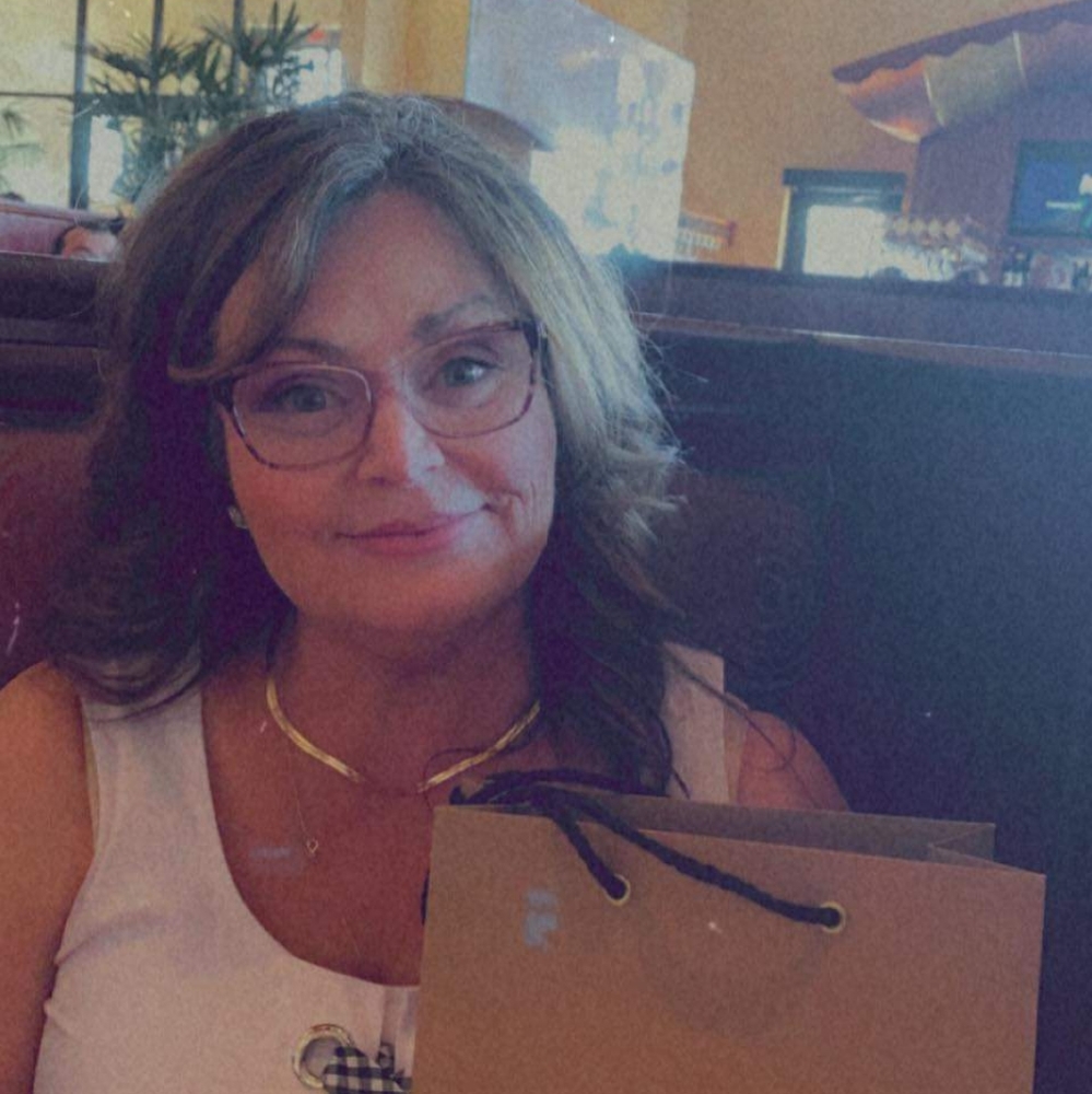 Meet your Posher, Sondra